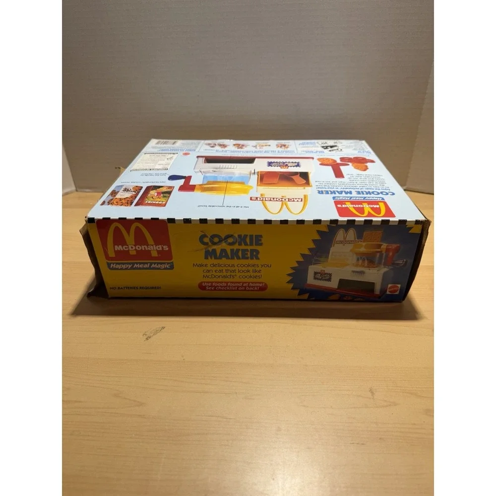Vintage 93 McDonald's Happy Meal Magic Cookie Maker - Missing Parts Damaged Box
